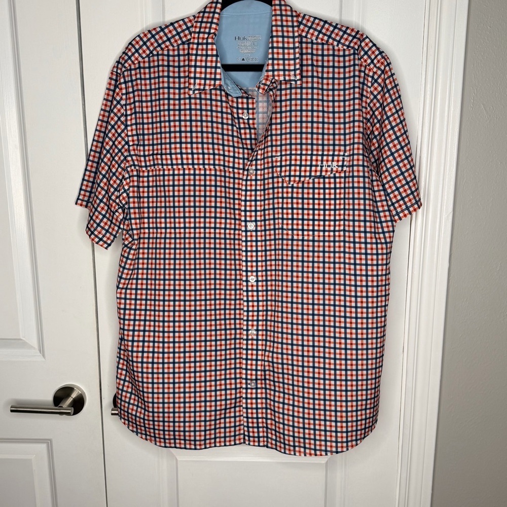 Huk Tide Point Short Sleeve Plaid Button Down Shirt  Size L  Red Blue
